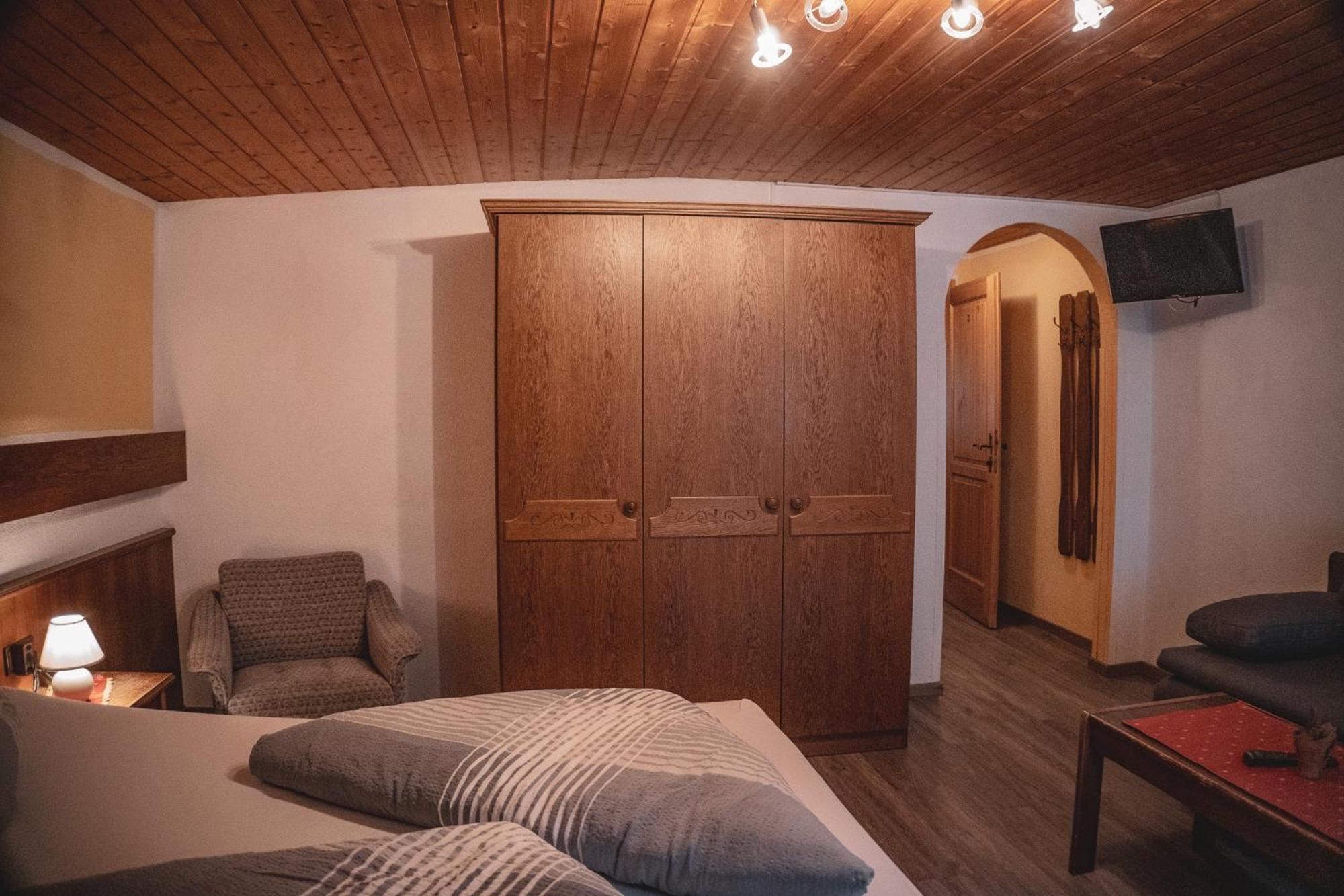 Haus Bergwind Apartment Sankt Leonhard im Pitztal Exterior photo